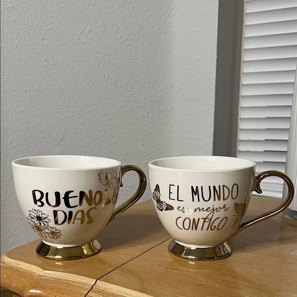 Chic Cream and Gold Spanish Mugs Set